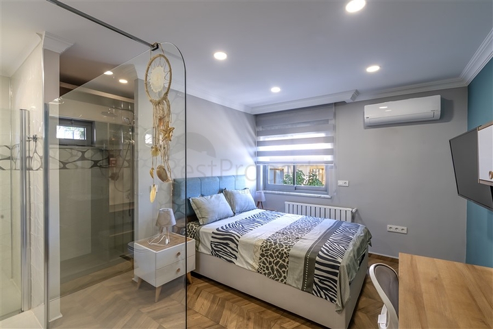 Luxury Sea View Villa in Alanya Center – Private Pool & Garden