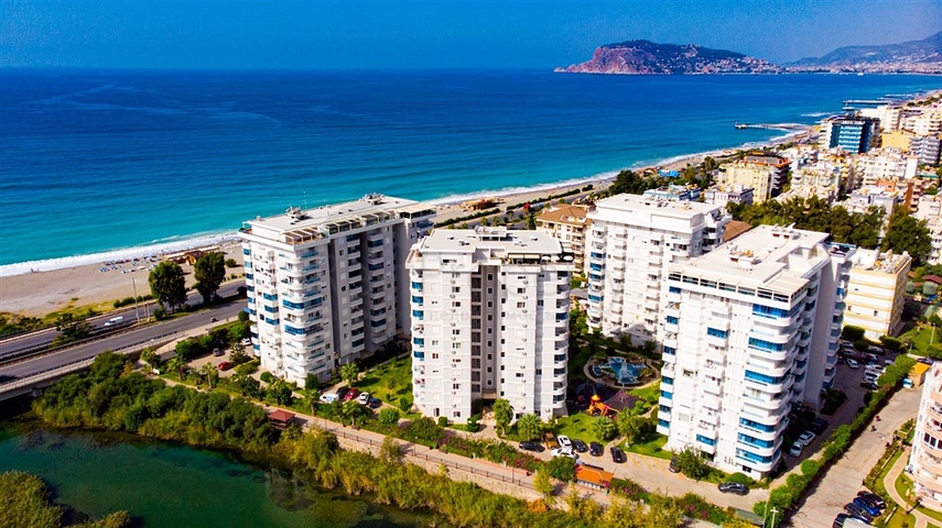 Seafront 2+1 Apartment in Tosmur, Alanya – Panoramic Sea View