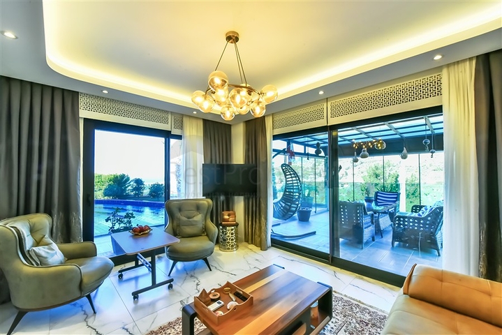 Villa 6+1 with sea view in Kargicak area 