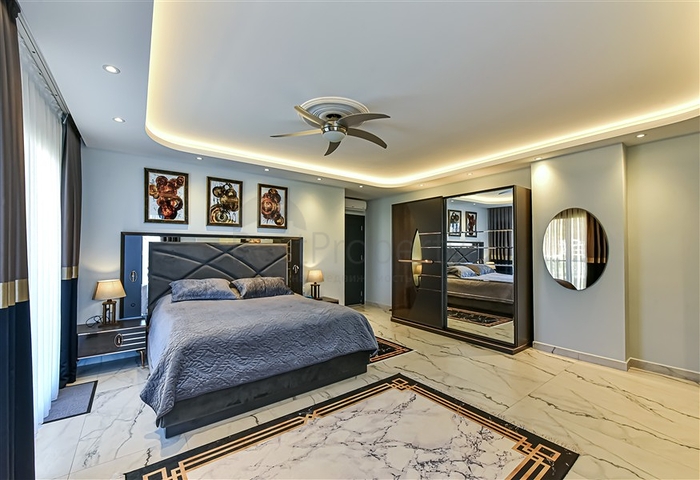 Villa 6+1 with sea view in Kargicak area 