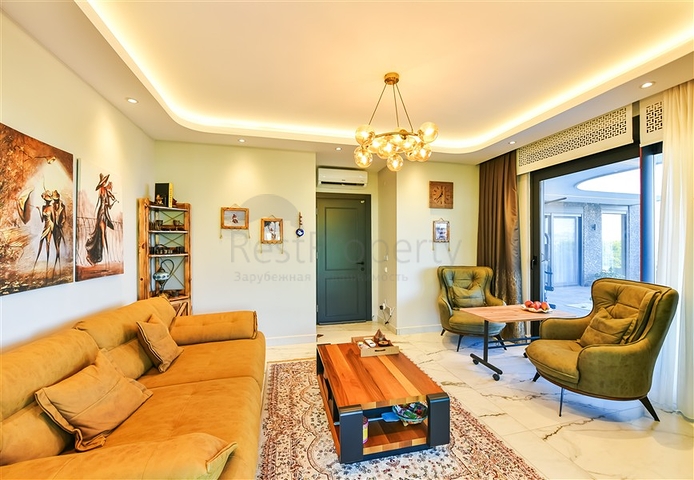 Villa 6+1 with sea view in Kargicak area 