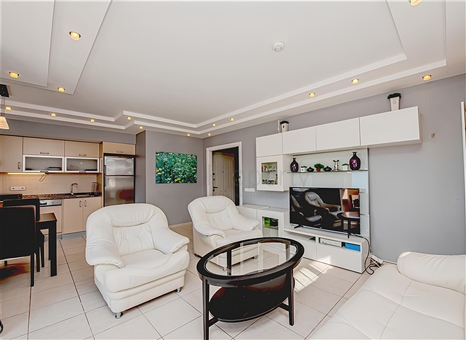 Furnished 2+1 Apartment in Oba, Alanya – Spacious Layout, Green Complex