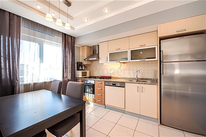 Furnished 2+1 Apartment in Oba, Alanya – Spacious Layout, Green Complex