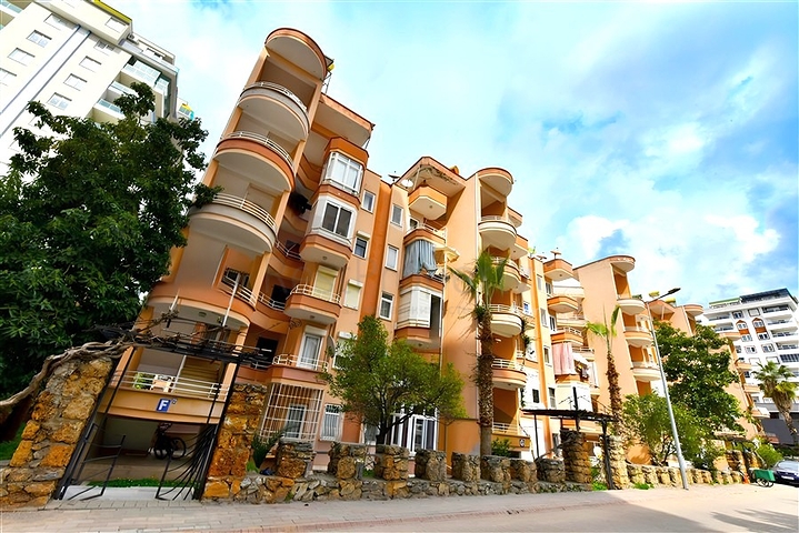 Furnished 2+1 Apartment in Mahmutlar, 500 m from the Beach