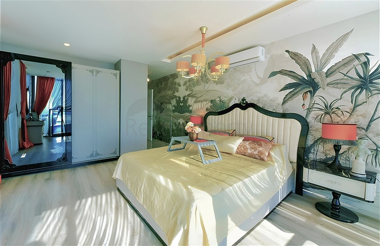 Vida 5+1 with sea view in the center of Alanya