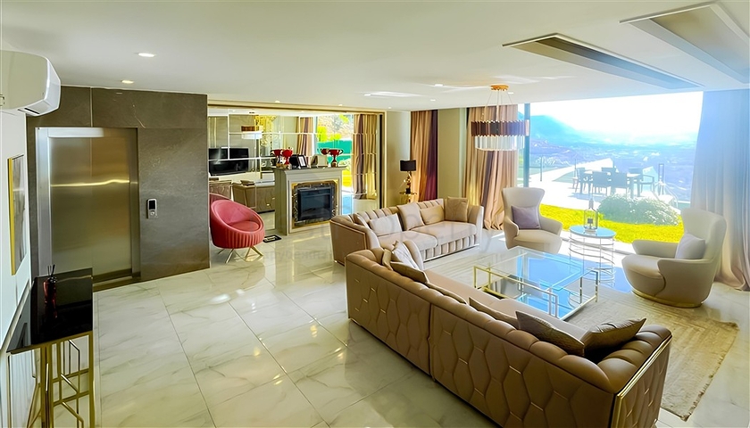 Vida 5+1 with sea view in the center of Alanya