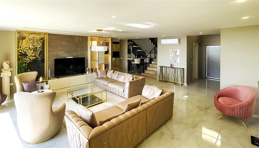 Vida 5+1 with sea view in the center of Alanya