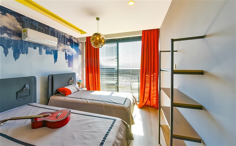 Vida 5+1 with sea view in the center of Alanya