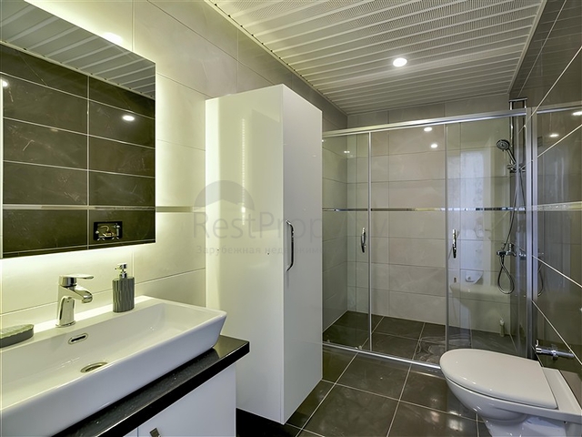 Vida 5+1 with sea view in the center of Alanya