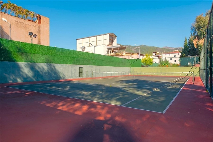 Sea-Front 3+1 Apartment in Central Alanya with Private Beach Access