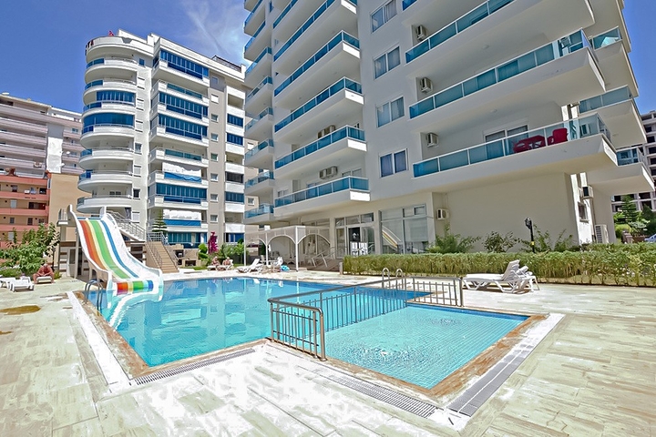 Furnished 2+1 Penthouse in Mahmutlar with Indoor & Outdoor Pools