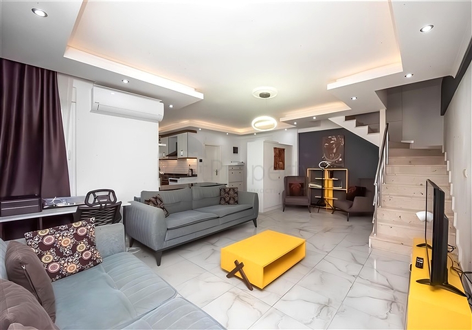 Furnished 2+1 Penthouse in Mahmutlar with Indoor & Outdoor Pools