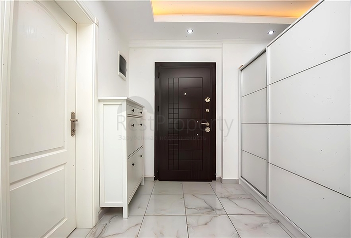 Furnished 2+1 Penthouse in Mahmutlar with Indoor & Outdoor Pools