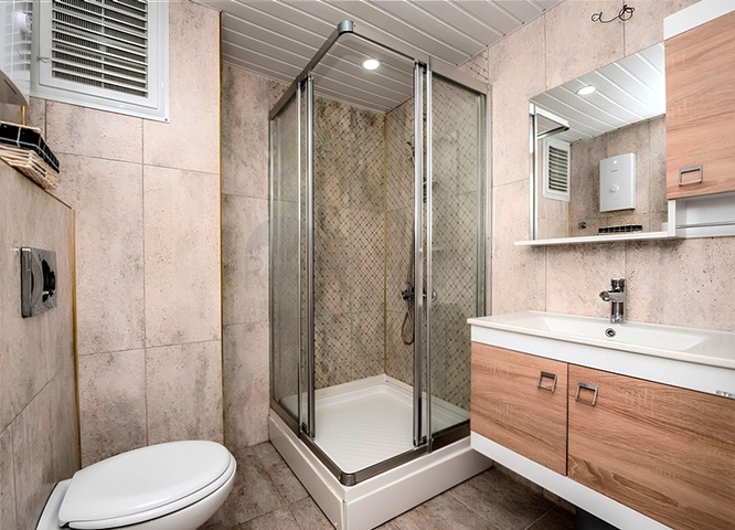 Furnished 2+1 Penthouse in Mahmutlar with Indoor & Outdoor Pools