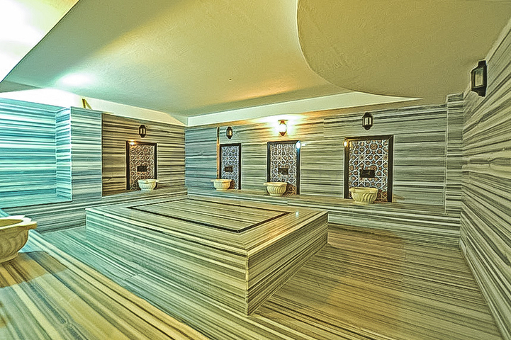 Furnished 2+1 Penthouse in Mahmutlar with Indoor & Outdoor Pools