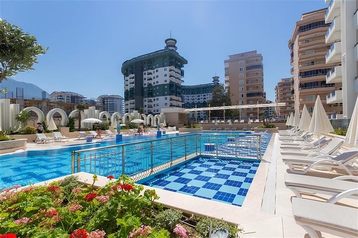 Spacious 1+1 Apartment in Mahmutlar, Alanya – Resort-Style Complex