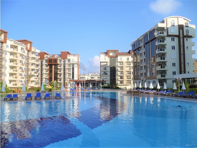 5+1 penthouse in one of the best complexes in Avsallar district 