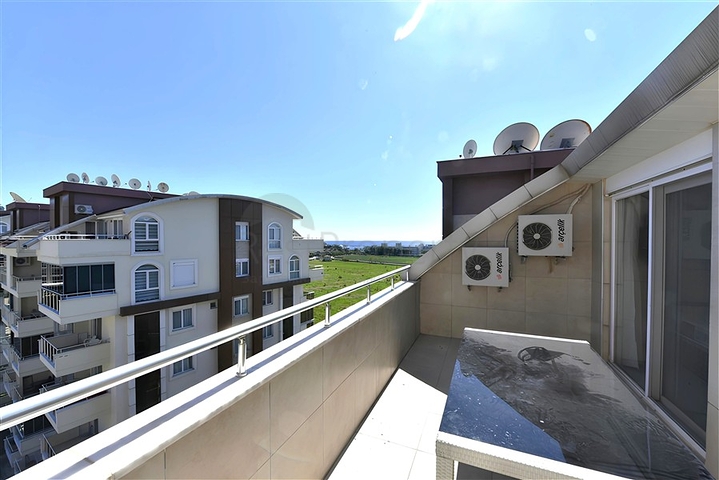 5+1 penthouse in one of the best complexes in Avsallar district 