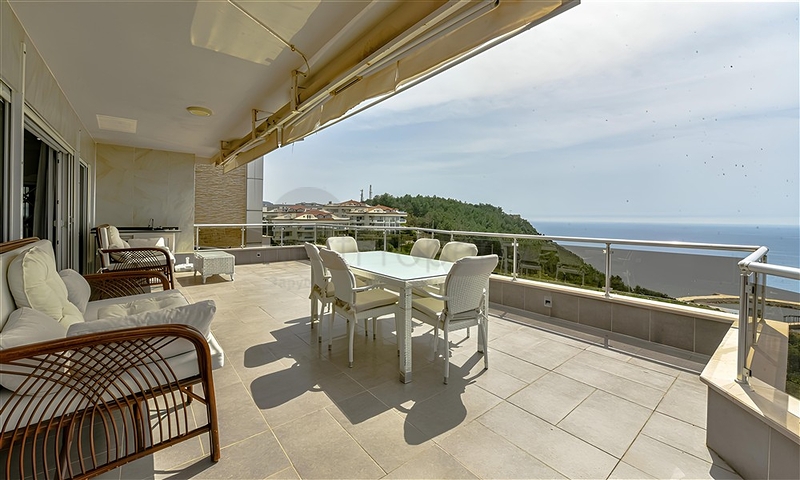 Luxury apartment with sea view and full infrastructure in the heart of Konakli 