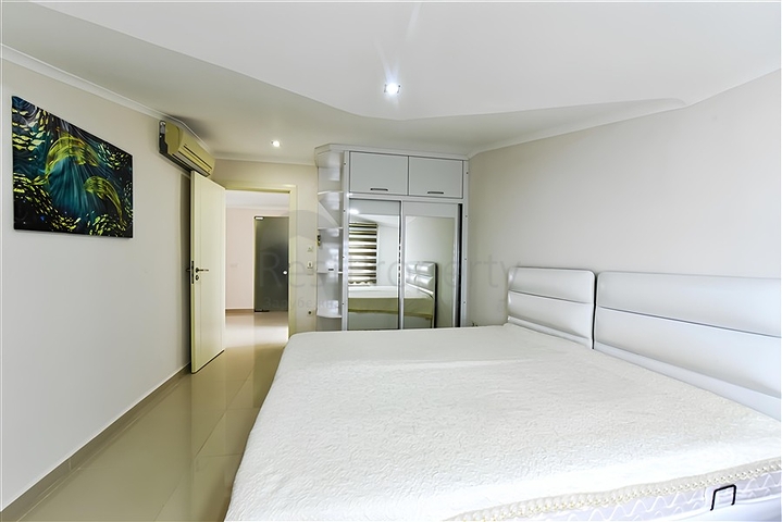 Luxury apartment with sea view and full infrastructure in the heart of Konakli 