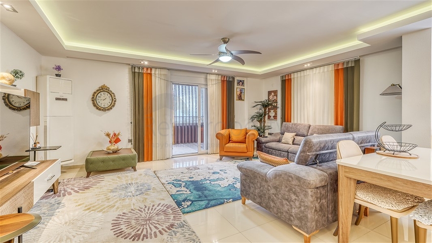 Spacious 3+1 penthouse in Mahmutlar