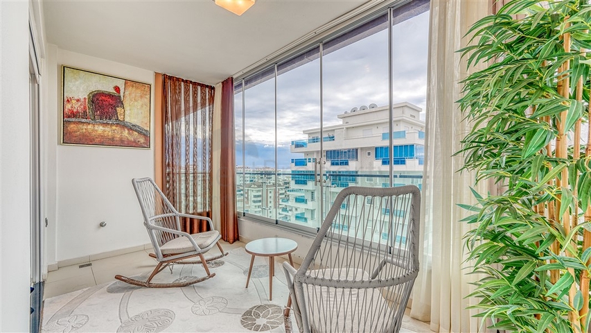 Spacious 3+1 penthouse in Mahmutlar