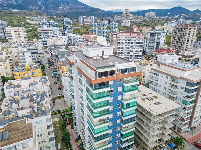 Spacious 3+1 penthouse in Mahmutlar