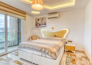 Spacious 3+1 penthouse in Mahmutlar