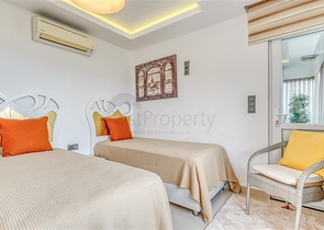 Spacious 3+1 penthouse in Mahmutlar