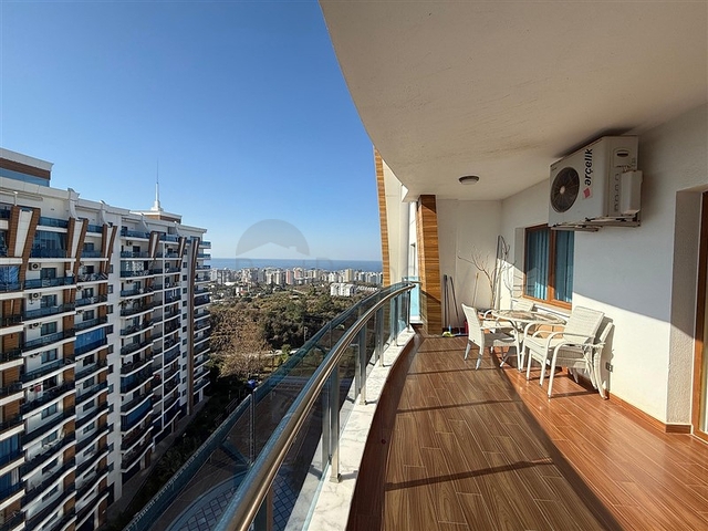 Furnished 1+1 Apartment in Mahmutlar, Alanya with Resort Facilities