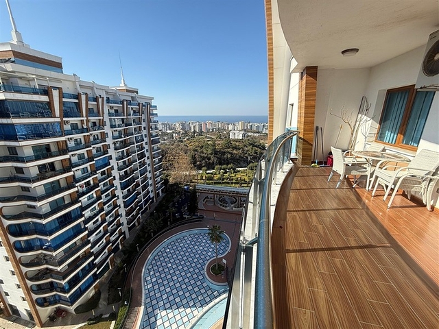 Furnished 1+1 Apartment in Mahmutlar, Alanya with Resort Facilities