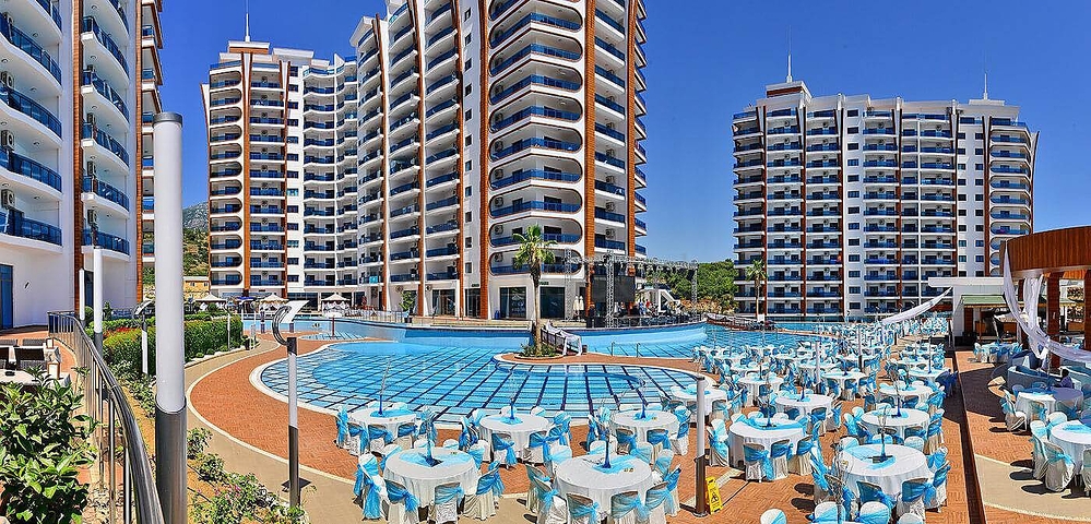 1+1 Apartment in Mahmutlar Alanya – Resort-Style Complex with Private Beach