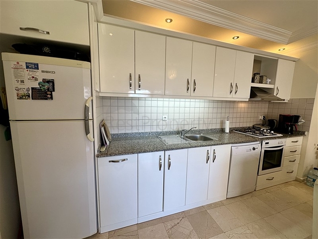 Spacious 2+1 Apartment in Oba Alanya – 200 m from the Sea