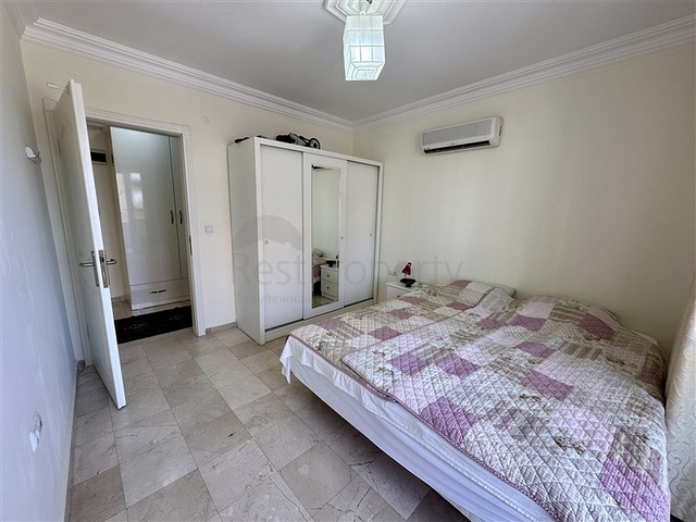 Spacious 2+1 Apartment in Oba Alanya – 200 m from the Sea