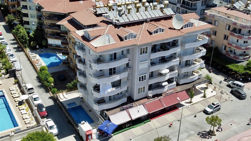 Spacious 2+1 Apartment in Oba Alanya – 200 m from the Sea