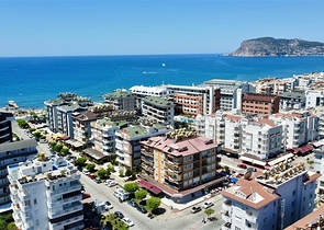 Spacious 2+1 Apartment in Oba Alanya – 200 m from the Sea