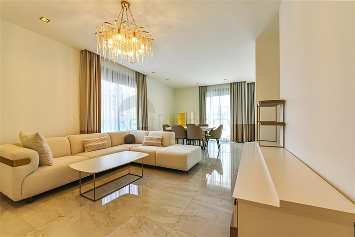 4+1 penthouse in the center of Alanya, 150 m from the sea