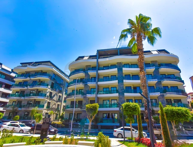 4+1 penthouse in the center of Alanya, 150 m from the sea