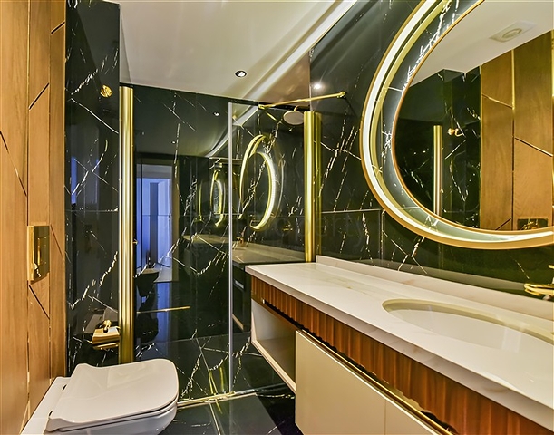 4+1 penthouse in the center of Alanya, 150 m from the sea