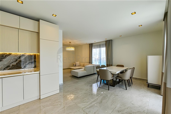 4+1 penthouse in the center of Alanya, 150 m from the sea