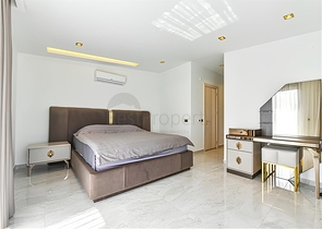 4+1 penthouse in the center of Alanya, 150 m from the sea