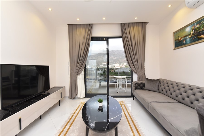 One-bedroom apartment with panoramic mountain views 