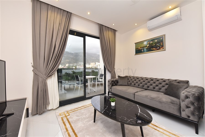 One-bedroom apartment with panoramic mountain views 