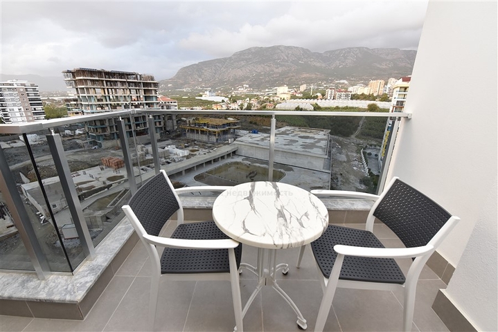 One-bedroom apartment with panoramic mountain views 