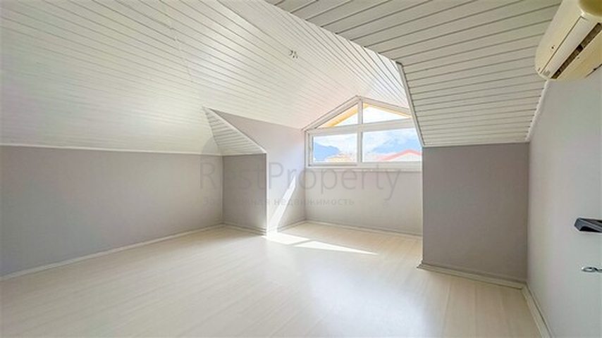 3+1 apartment 200 m from the sea in the center of Alanya