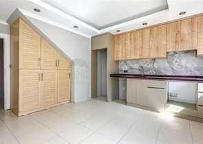 3+1 apartment 200 m from the sea in the center of Alanya