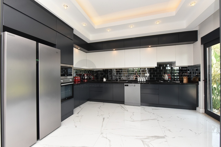 Luxury Furnished Villa in Bektas, Alanya with Panoramic Sea & Castle Views