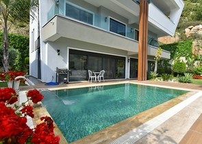 Luxury Furnished Villa in Bektas, Alanya with Panoramic Sea & Castle Views