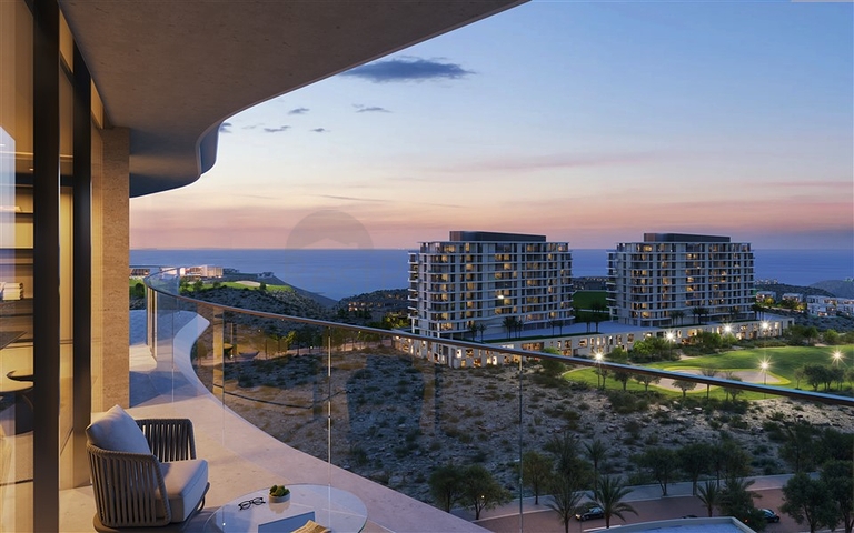 Privacy, comfort, prestige: your new home on the shores of Oman