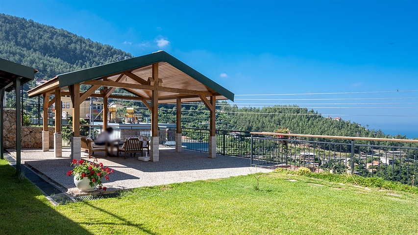 4+1 villa for sale in Alanya by the sea | Finished house with furniture